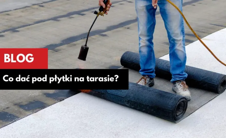 Jaki grunt pod płytki na taras, aby uniknąć problemów z wilgocią?